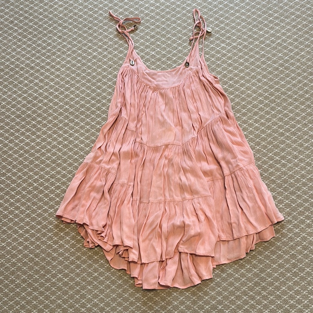 Elan Beach Coverup, Size Medium, NWT. Beautiful Melon Color.